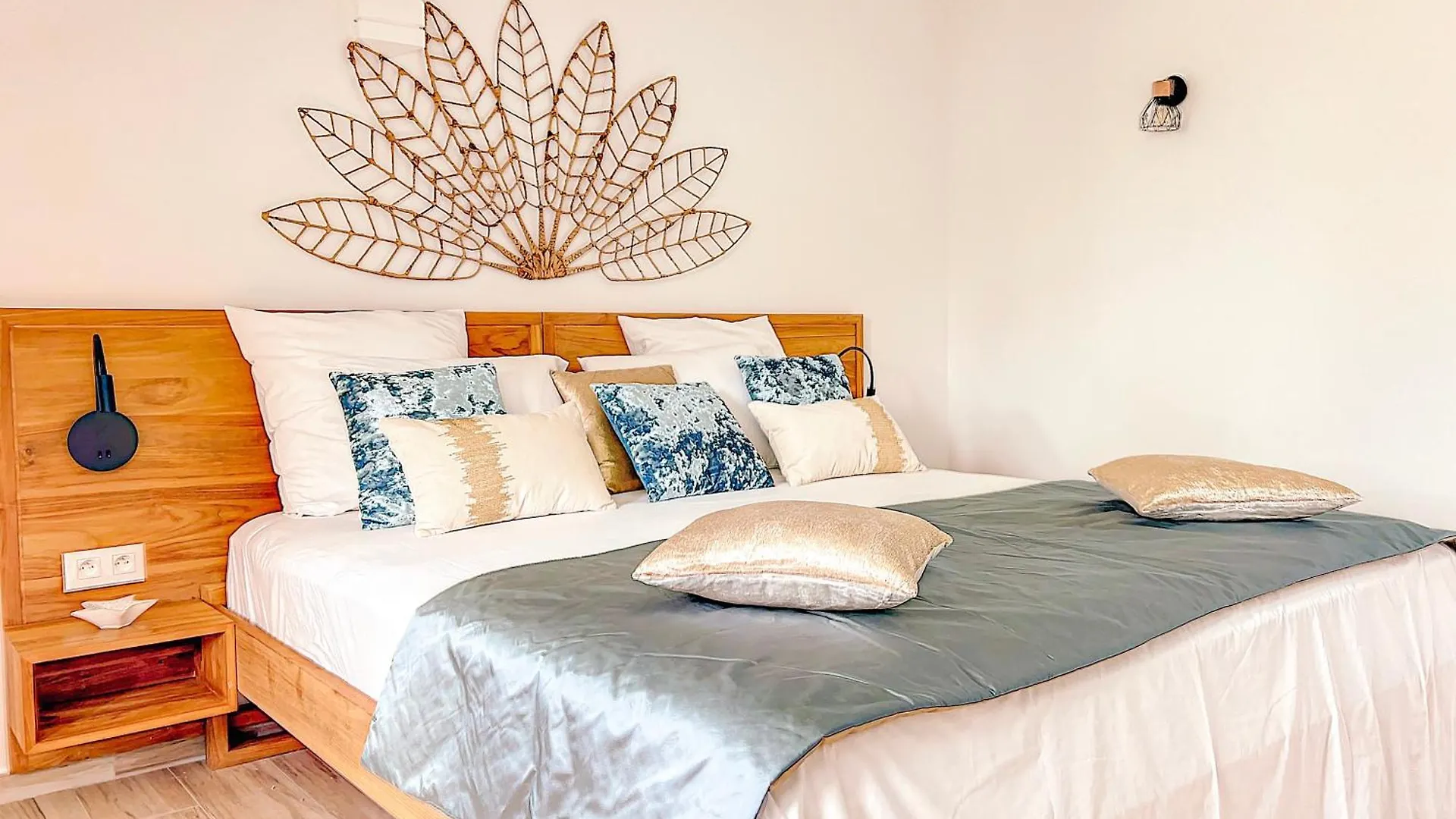 Ciel En Mer, Direct Access To Orient Bay Beach 1 Bedroom 0*,  Sint Maarten